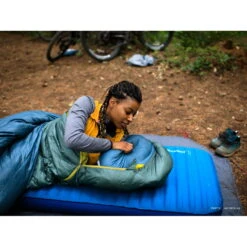 Therm-a-Rest Air Head Down L Kissen - Navy Print 9 Therm-a-Rest Air Head Down L Kissen - Navy Print -Therm-A-Rest 13187 thermarest airhead down pillow midnightprint regular b 836087