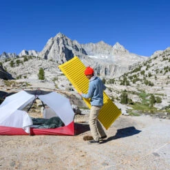 Therm-a-Rest NeoAir Xlite NXT MAX - Isomatte - Large - Solar Flare -Therm-A-Rest 2022 cascade summer backpack sierra rinckenberger 0425 1539123 1