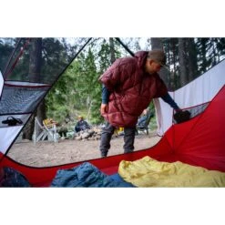 Therm-a-Rest Honcho Poncho Down Decke - Burgundy -Therm-A-Rest therm a rest honcho poncho down 01 1404475